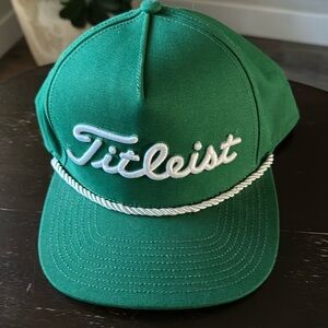 Never worn Irish green clover Titleist golf hat white rope adjustable hat